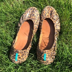 Cheetah print tieks
